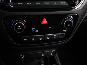 Седан Hyundai Solaris 2021 года, 1866000 рублей, Воронеж