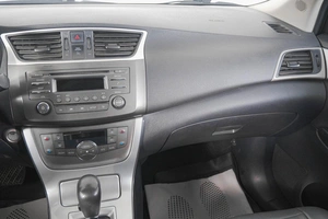 Хетчбэк Nissan Tiida 2015 года, 899000 рублей, Кемерово