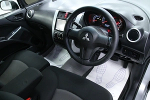 Хетчбэк Mitsubishi Colt 2009 года, 558000 рублей, Солонцы