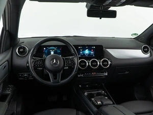 Хетчбэк Mercedes-benz B-класс 2020 года, 2185055 рублей, Москва
