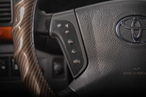 Седан Toyota Avensis 2004 года, 529000 рублей, Томск