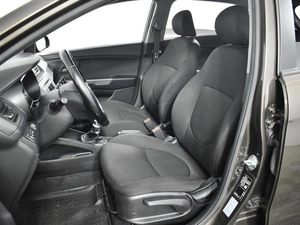 Хетчбэк Kia Rio 2015 года, 867200 рублей, Казань