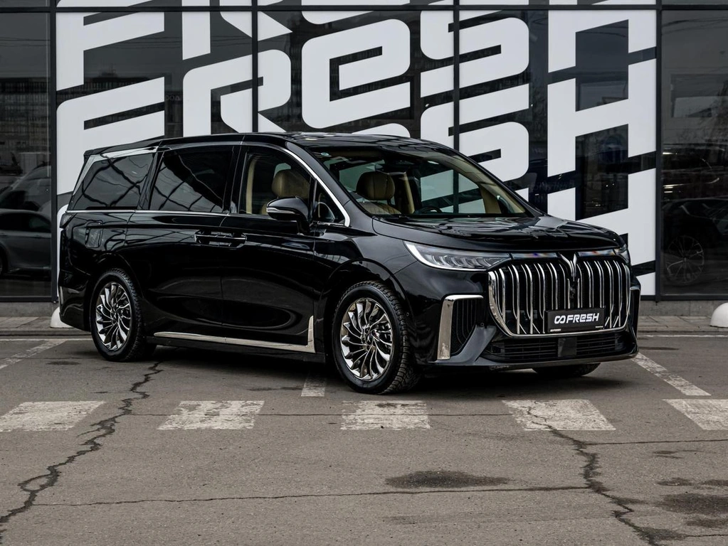 Минивэн Voyah Dream 2023 года, 4999000 рублей, Краснодар