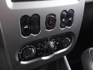 Хетчбэк Renault Sandero 2013 года, 680000 рублей, Ростов-на-Дону