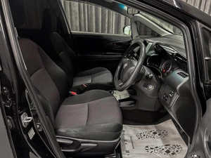 Минивэн Toyota Wish 2012 года, 1250000 рублей, Красноярск