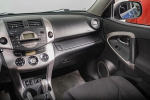 Внедорожник Toyota RAV4 2007 года, 1299000 рублей, Томск
