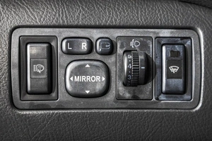 Седан Toyota Avensis 2005 года, 709000 рублей, Барнаул