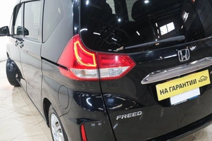 Минивэн Honda Freed 2016 года, 1399000 рублей, Новокузнецк