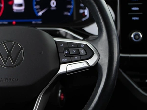 Лифтбек Volkswagen Polo 2021 года, 1950046 рублей, Москва