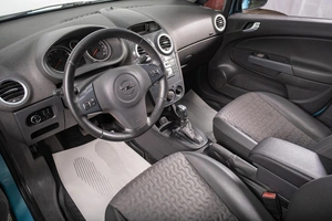 Хетчбэк Opel Corsa 2011 года, 809000 рублей, Томск