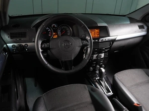 Хетчбэк Opel Astra GTC 2008 года, 699000 рублей, Воронеж