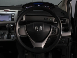 Минивэн Honda Freed 2011 года, 1030000 рублей, Омск