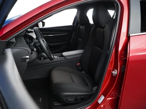 Хетчбэк Mazda 3 2019 года, 2277077 рублей, Москва