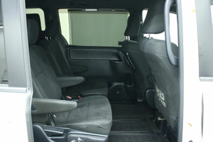 Минивэн Toyota Noah 2017 года, 2490000 рублей, Красноярск