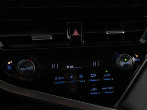 Седан Toyota Camry 2021 года, 3369050 рублей, Москва