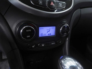 Седан Hyundai Solaris 2012 года, 950000 рублей, Ростов-на-Дону