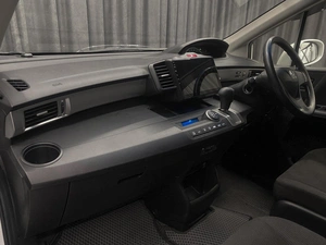 Минивэн Honda Freed 2014 года, 1200000 рублей, Красноярск