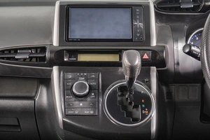 Минивэн Toyota Wish 2012 года, 1369000 рублей, Томск