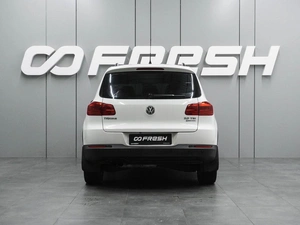 Внедорожник Volkswagen Tiguan 2010 года, 867000 рублей, Воронеж