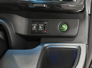 Минивэн Honda Stepwgn Spada 2018 года, 1997000 рублей, Красноярск