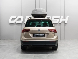 Внедорожник Volkswagen Tiguan 2020 года, 2800000 рублей, Тюмень