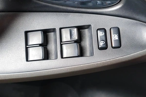 Внедорожник Toyota RAV4 2011 года, 1399000 рублей, Тюмень