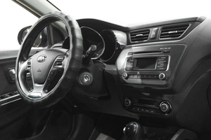 Седан Kia Rio 2017 года, 1249000 рублей, Новокузнецк