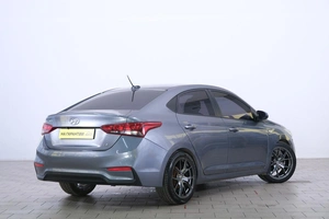 Седан Hyundai Solaris 2019 года, 1289000 рублей, Омск