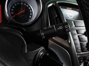 Хетчбэк Opel Astra 2012 года, 749000 рублей, Воронеж