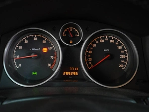 Хетчбэк Opel Astra 2010 года, 549000 рублей, Воронеж