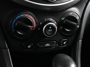 Седан Hyundai Solaris 2012 года, 900000 рублей, Аксай