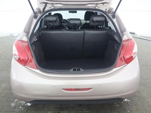 Хэтчбек Peugeot 208 2013 года, 795000 рублей, Орёл