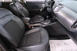 Внедорожник Kia Sportage 2013 года, 1399000 рублей, Омск