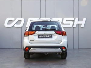 Внедорожник Mitsubishi Outlander 2018 года, 2120000 рублей, Краснодар