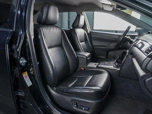 Седан Toyota Camry 2013 года, 1699000 рублей, Сургут