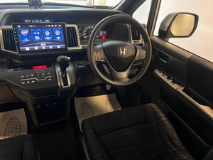 Минивэн Honda Stepwgn 2011 года, 1349000 рублей, Красноярск