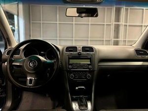 Хетчбэк Volkswagen Golf 2010 года, 797000 рублей, Красноярск