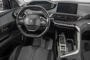 Внедорожник Peugeot 5008 2020 года, 2189000 рублей, Барнаул