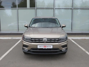 Внедорожник Volkswagen Tiguan 2017 года, 2550000 рублей, Брянск