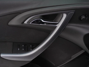 Хетчбэк Opel Astra 2013 года, 859000 рублей, Тверь