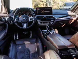 Седан BMW 5 серия 2021 года, 5190000 рублей, Большой Сочи