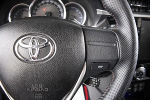 Седан Toyota Corolla 2014 года, 949000 рублей, Пермь