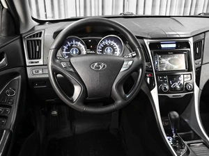 Седан Hyundai Sonata 2011 года, 1078000 рублей, Ставрополь