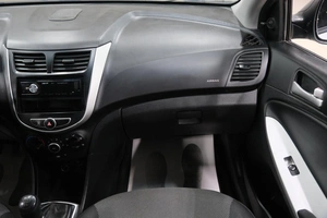 Хетчбэк Hyundai Solaris 2013 года, 969000 рублей, Омск