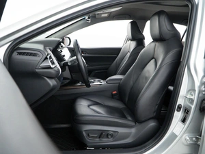 Седан Toyota Camry 2021 года, 3099055 рублей, Москва