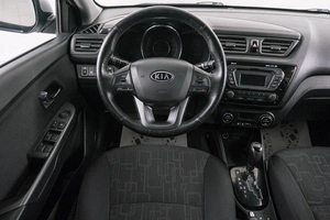 Седан Kia Rio 2012 года, 1029000 рублей, Красноярск