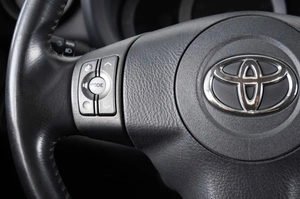 Внедорожник Toyota RAV4 2011 года, 2009000 рублей, Пермь