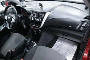Хетчбэк Hyundai Solaris 2011 года, 588000 рублей, Солонцы