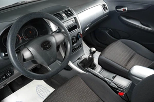 Седан Toyota Corolla 2011 года, 1379000 рублей, Тюмень