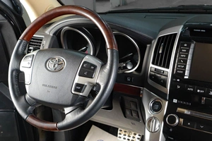 Внедорожник Toyota Land Cruiser 2014 года, 4919000 рублей, Тюмень